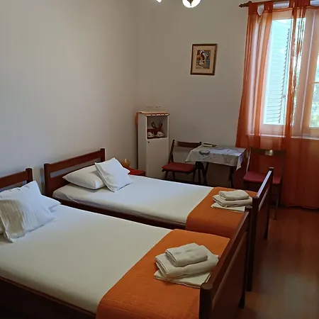 Guest house Raspudic *