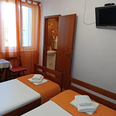 Raspudic Casa de hóspedes 3*