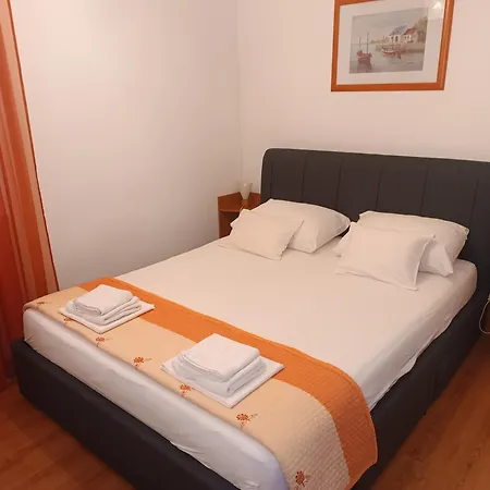 Raspudic Casa de hóspedes 3*